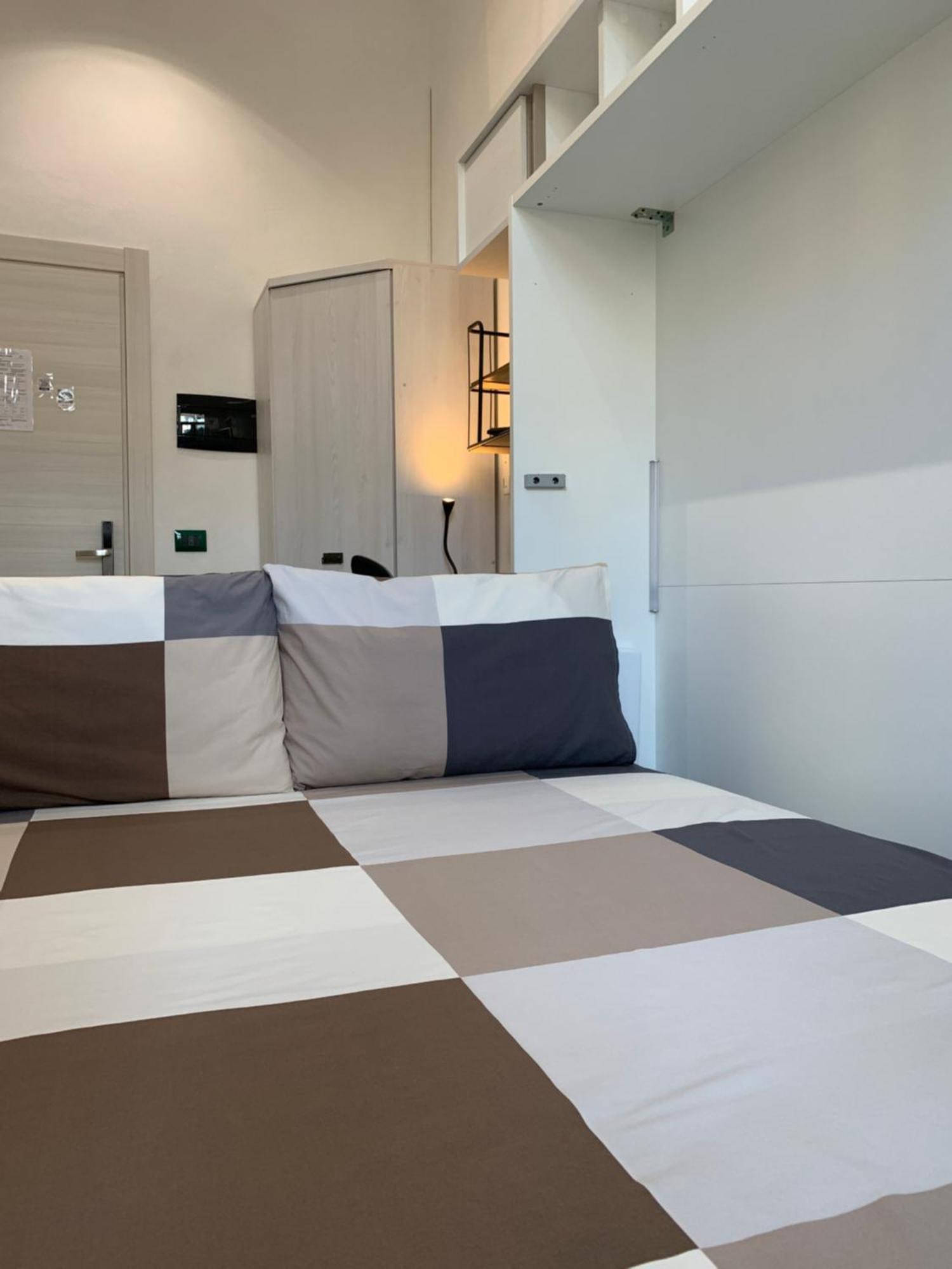 Drooms 4,0 Domotic Smart Self 24H,7 Vicino Treni Porta Susa E Centro Storico Turín Exterior foto