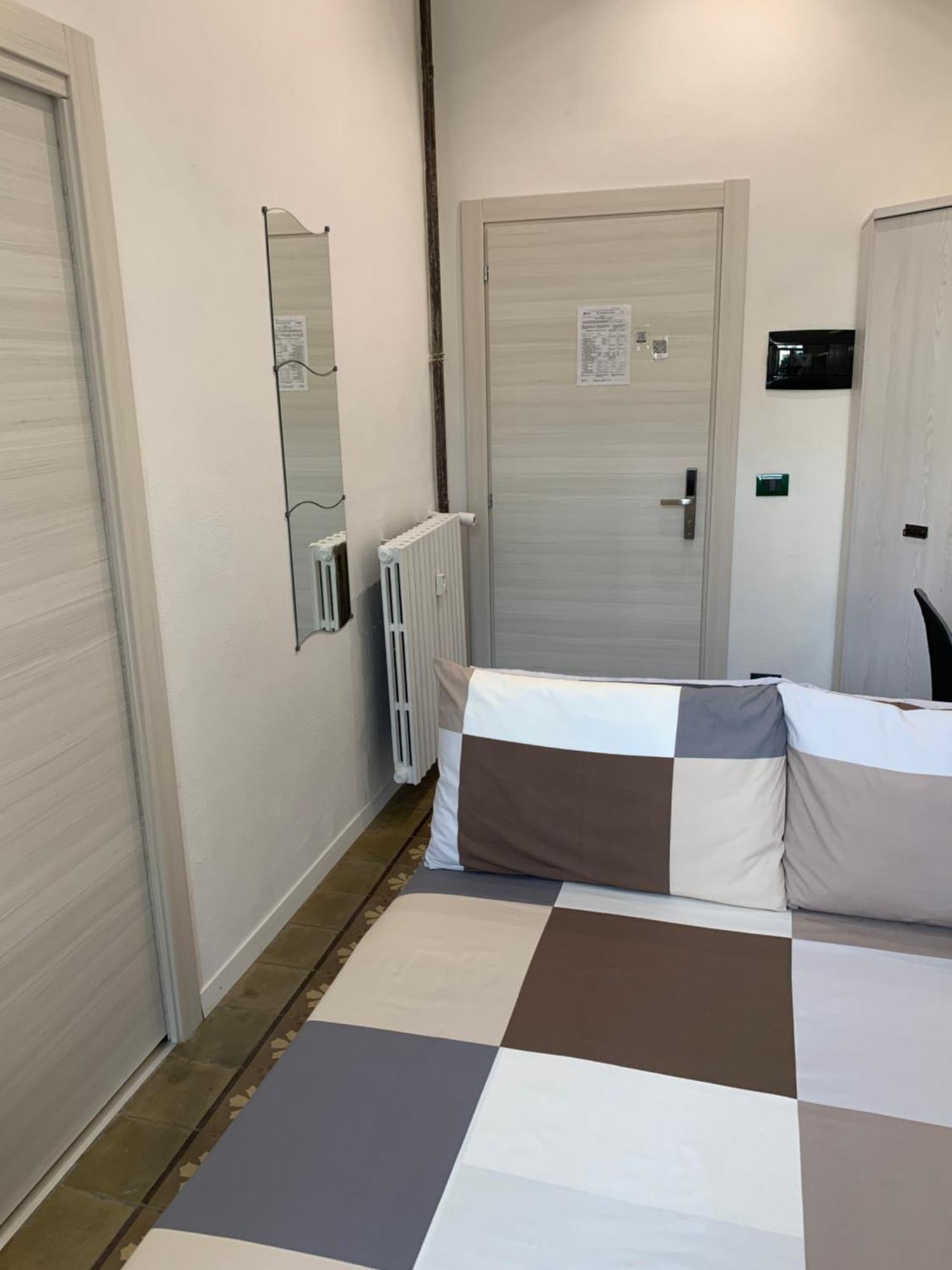 Drooms 4,0 Domotic Smart Self 24H,7 Vicino Treni Porta Susa E Centro Storico Turín Exterior foto